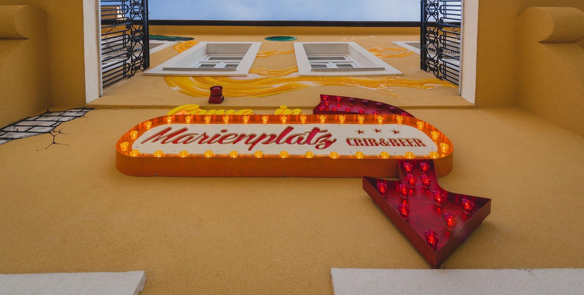 Hotel Marienplatz Podgorica Luaran gambar